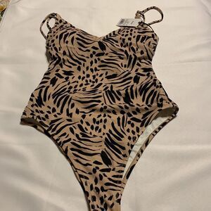 Shade & Shore Size Small one piece bathing suit w/open back & shoelace tie